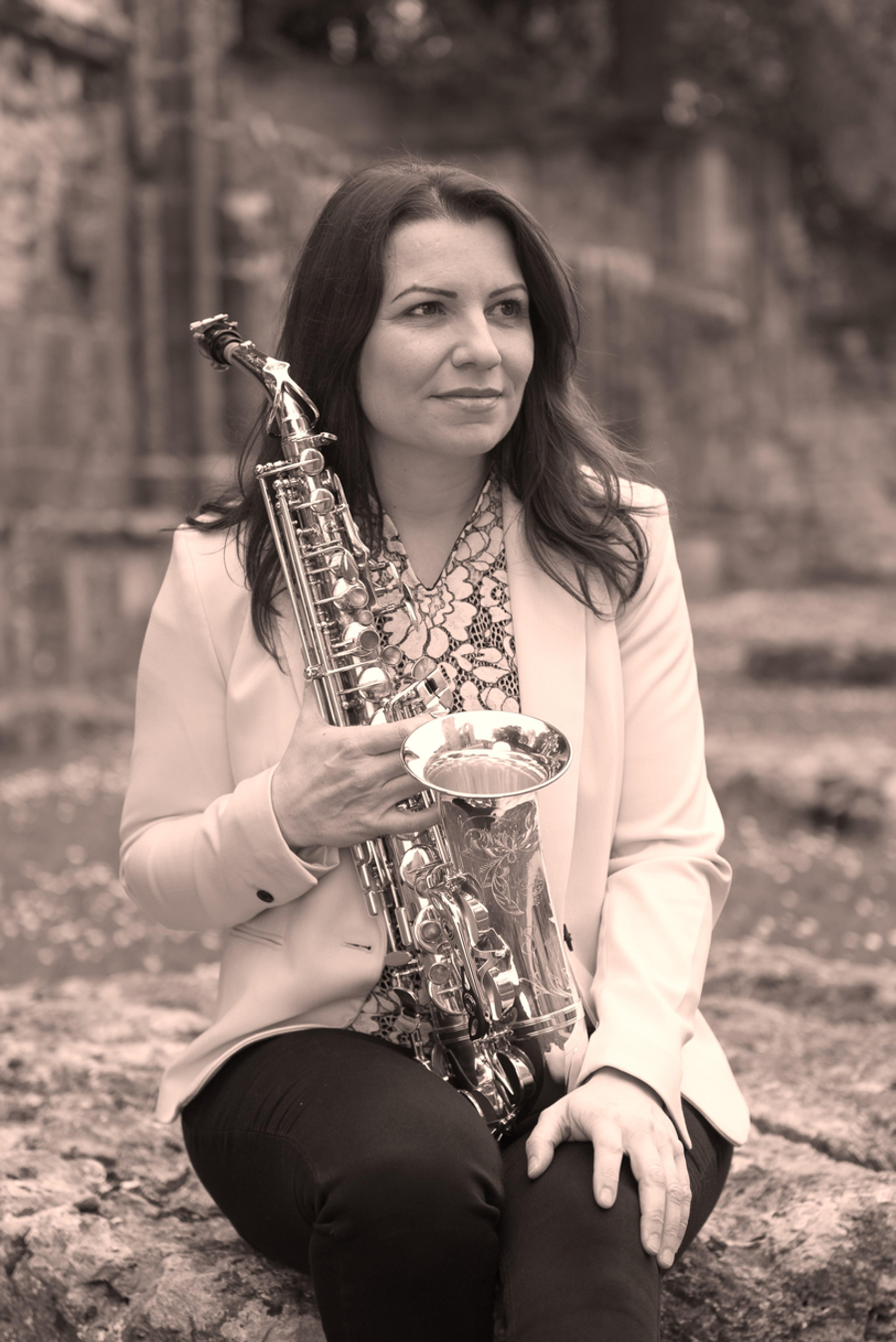 Véronique TARDIF Ambassadrice Ligature JLV pour saxophone