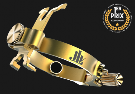 Photo de la Ligature JLV pour saxophone alto bec ébonite en laiton brossé & Logo Prix Lépine 2013